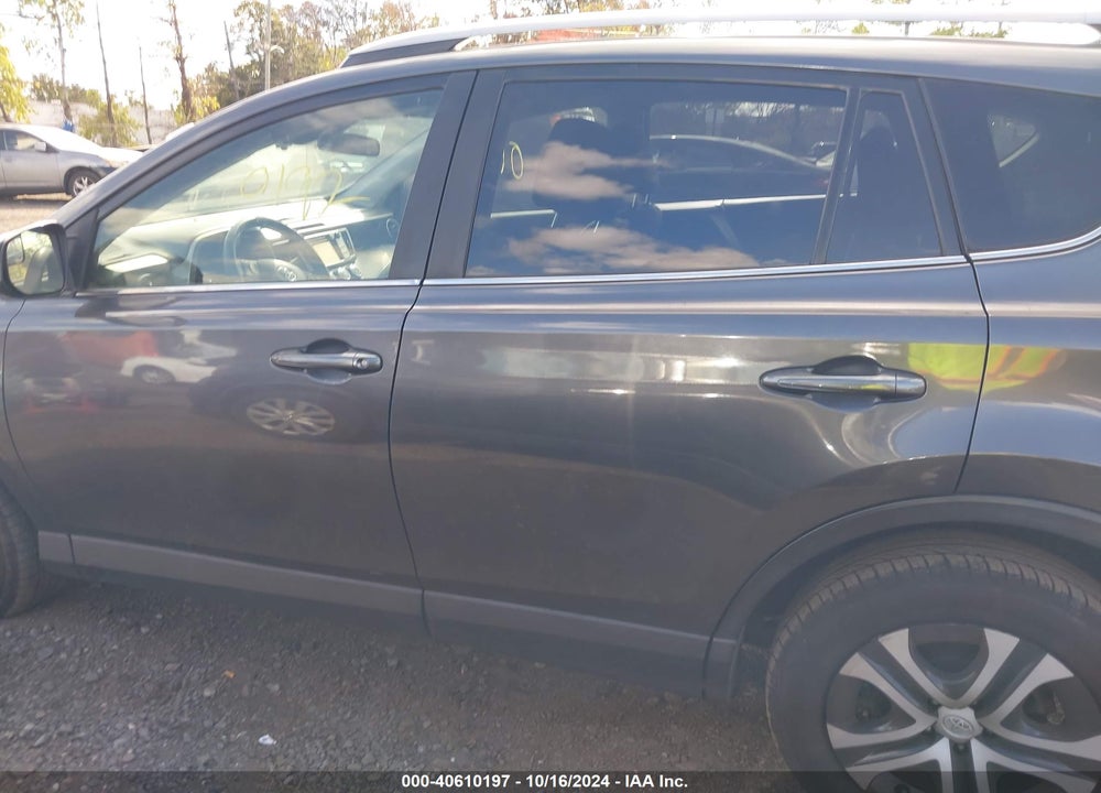 2018 TOYOTA RAV4 LE VIN: JTMZFREV1JJ726184