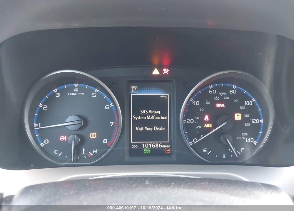 2018 TOYOTA RAV4 LE VIN: JTMZFREV1JJ726184