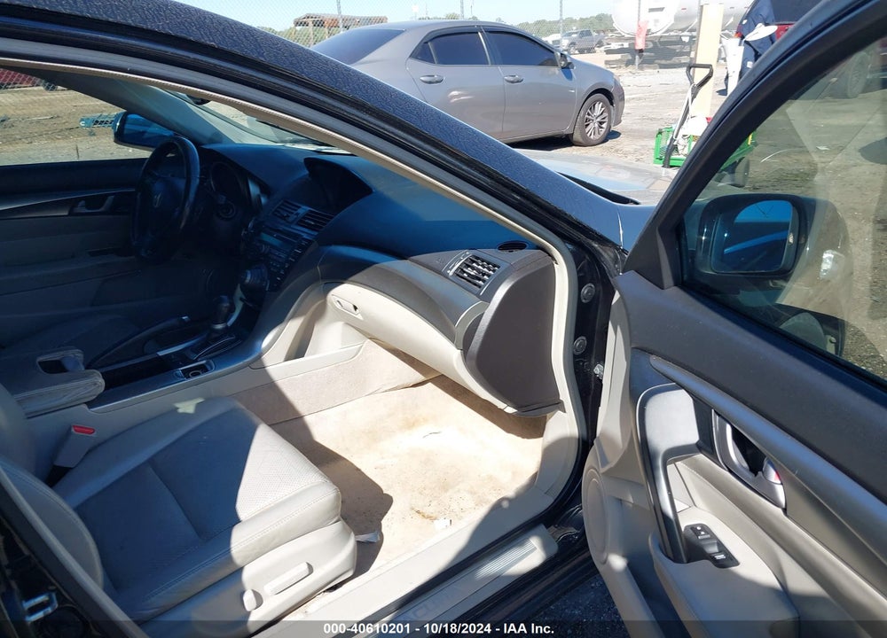 2011 ACURA TL 3.5 VIN: 19UUA8F56BA001880