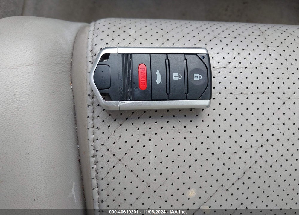 2011 ACURA TL 3.5 VIN: 19UUA8F56BA001880