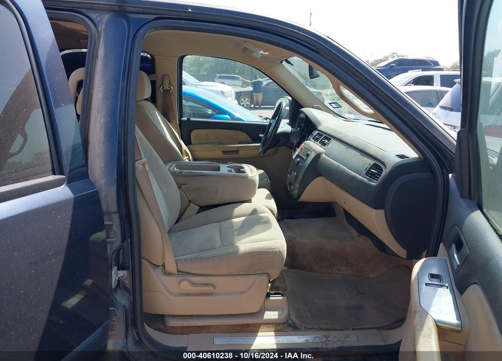 2007 CHEVROLET TAHOE LS VIN: 1GNFC130X7R222979