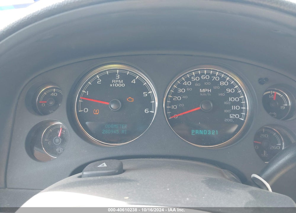 2007 CHEVROLET TAHOE LS VIN: 1GNFC130X7R222979