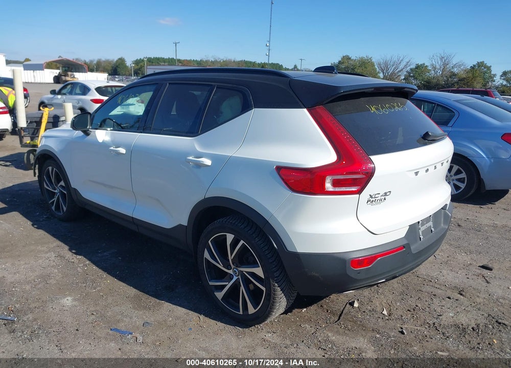 2019 VOLVO XC40 T5 MOMENTUM/T5 R-DESIGN VIN: YV4162XZ7K2004523