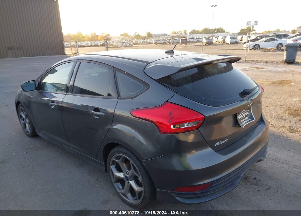 2016 FORD FOCUS ST VIN: 1FADP3L9XGL331515