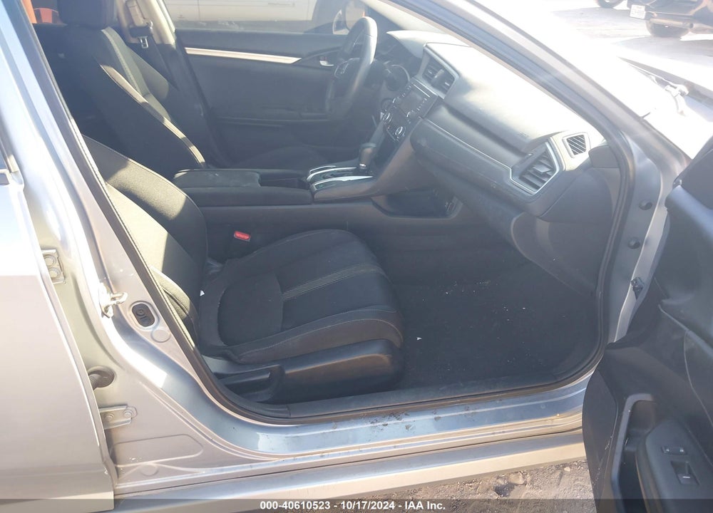 2017 HONDA CIVIC LX VIN: 2HGFC2F51HH522810