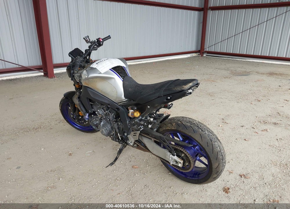 2023 YAMAHA MT09 DC VIN: JYARN72Y8PA000641