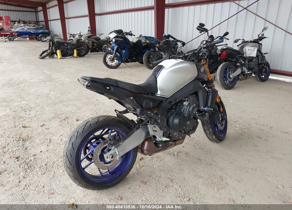 2023 YAMAHA MT09 DC VIN: JYARN72Y8PA000641