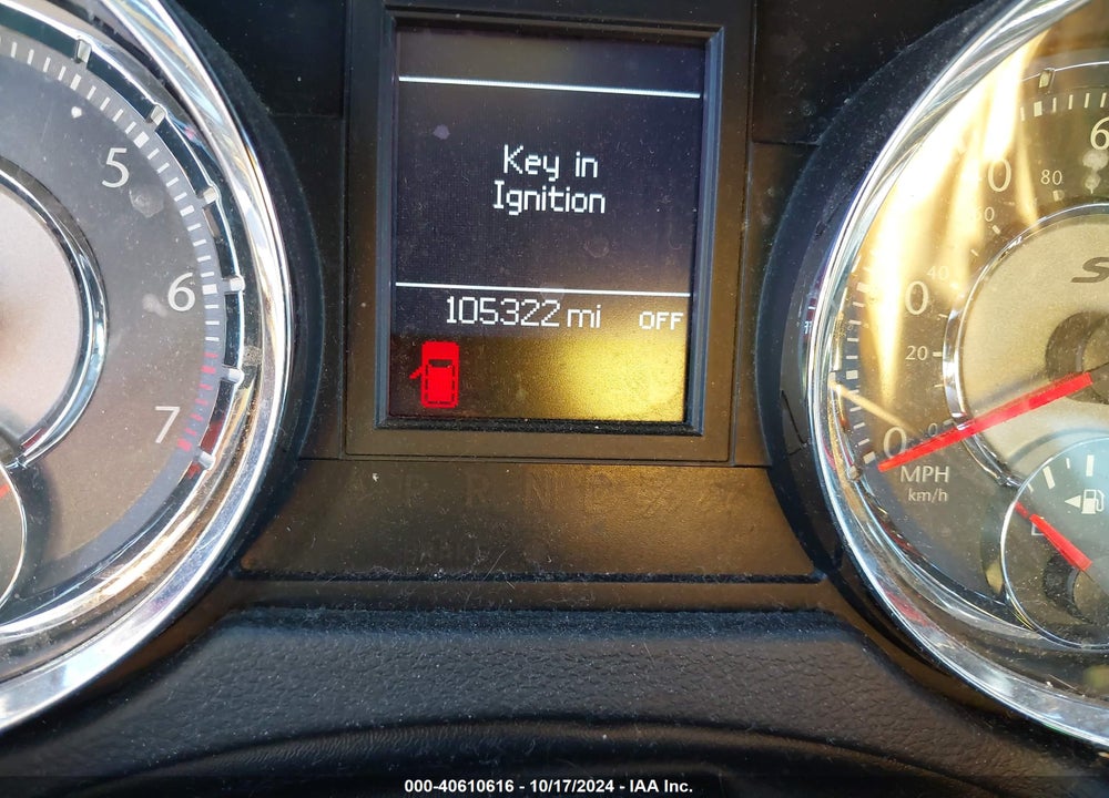 2015 CHRYSLER TOWN & COUNTRY S VIN: 2C4RC1HG4FR619477