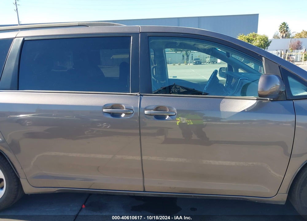 2015 TOYOTA SIENNA LE 8 PASSENGER VIN: 5TDKK3DC4FS652778