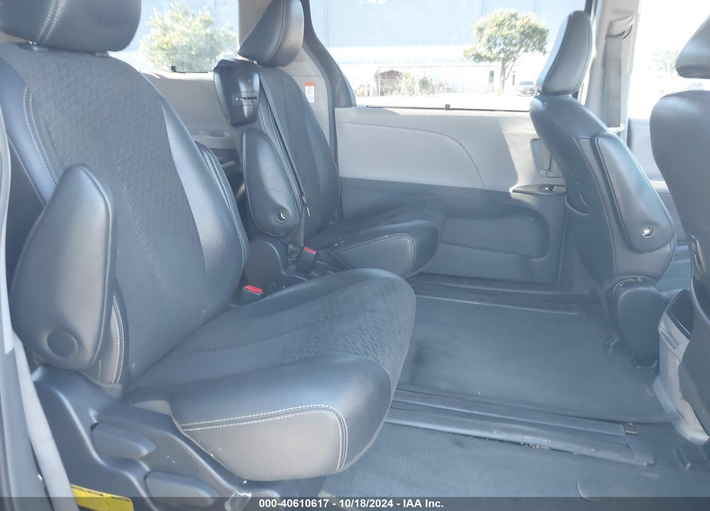 2015 TOYOTA SIENNA LE 8 PASSENGER VIN: 5TDKK3DC4FS652778