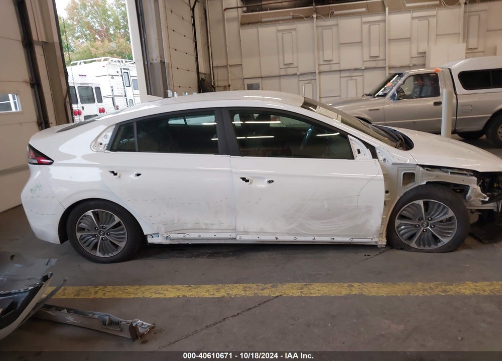 2021 HYUNDAI IONIQ PLUG-IN HYBRID SEL VIN: KMHC75LD5MU256777
