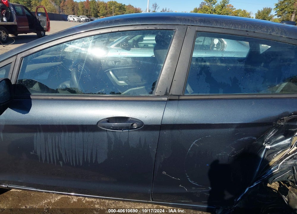 2011 FORD FIESTA SE VIN: 3FADP4EJ7BM228900