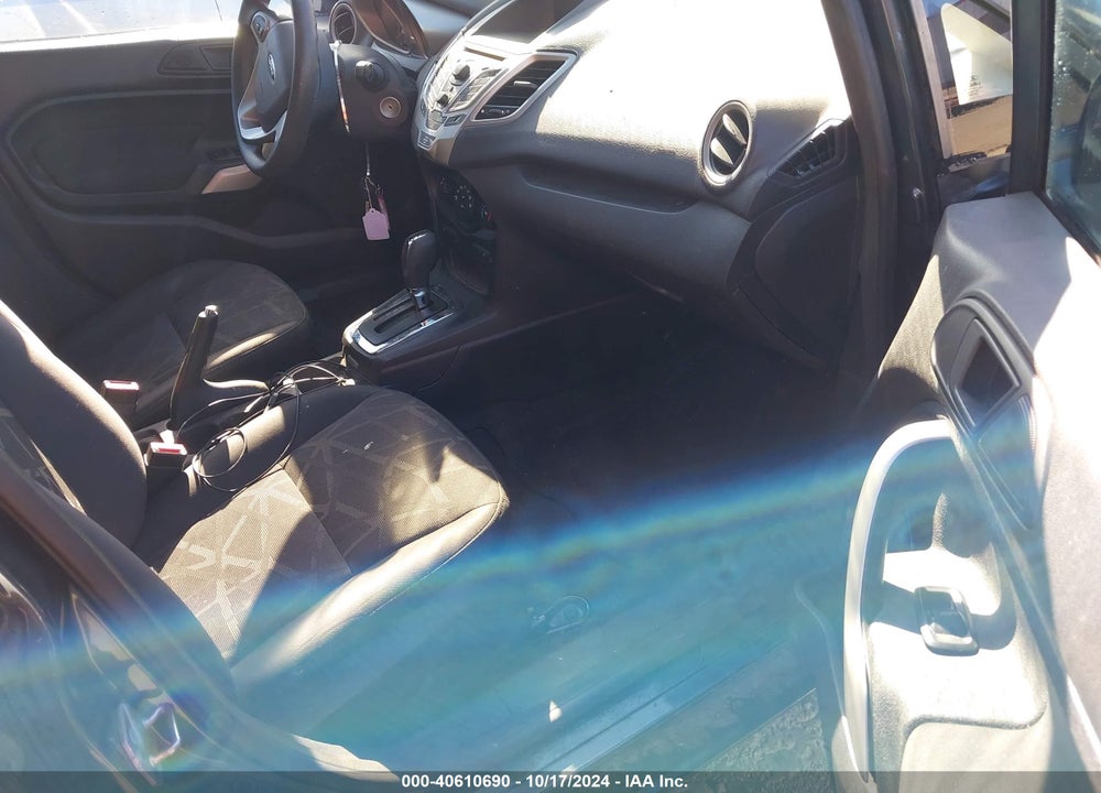 2011 FORD FIESTA SE VIN: 3FADP4EJ7BM228900