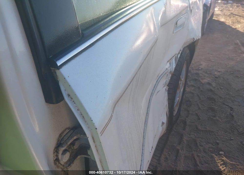 2000 TOYOTA AVALON XL VIN: 4T1BF28B7YU007214