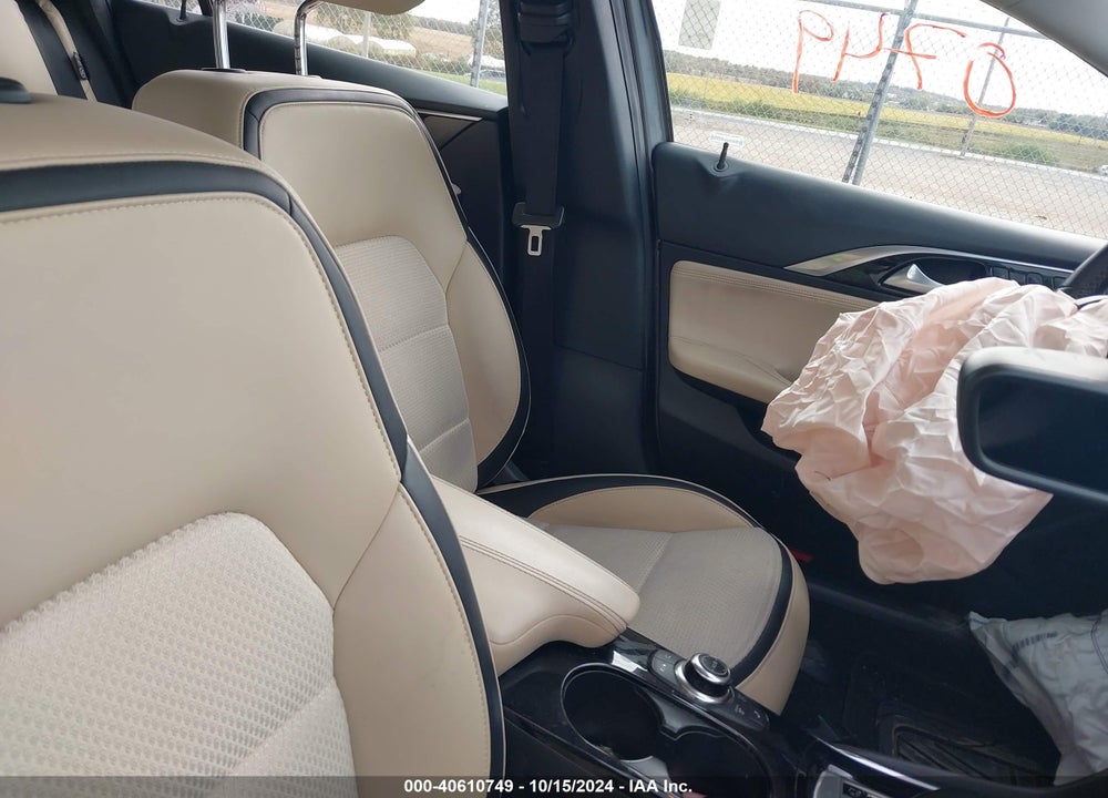 2019 INFINITI QX30 LUXE VIN: SJKCH5CP5KA009959