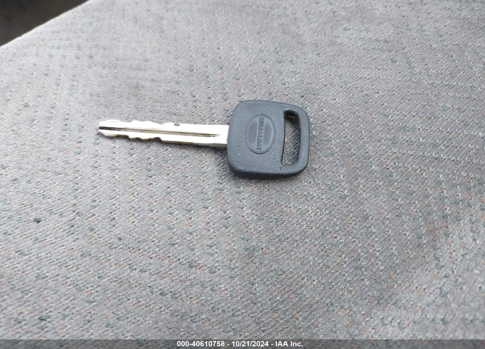 2002 CHEVROLET PRIZM VIN: 1Y1SK52892Z412107