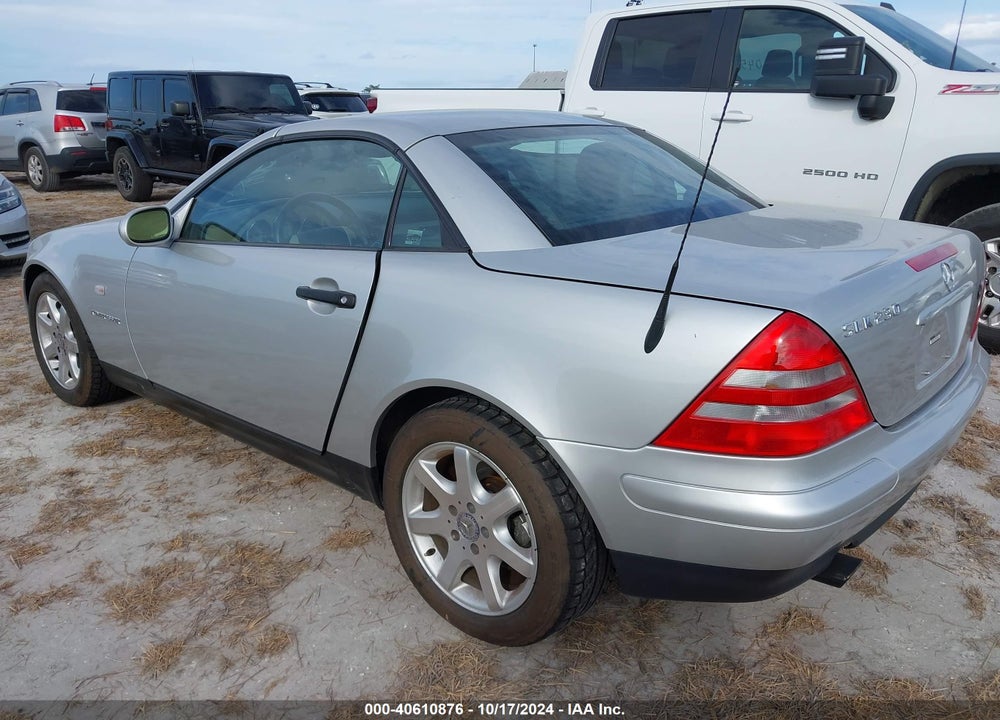 1999 MERCEDES-BENZ SLK 230 KOMPRESSOR VIN: WDBKK47F4XF130096