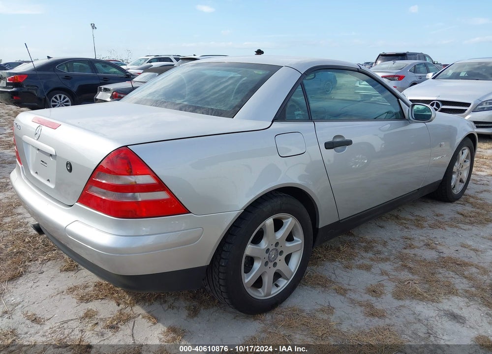 1999 MERCEDES-BENZ SLK 230 KOMPRESSOR VIN: WDBKK47F4XF130096