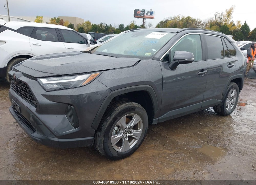 2024 TOYOTA RAV4 XLE VIN: 2T3W1RFV3RW321022