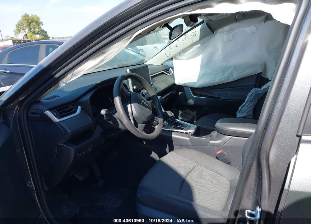 2024 TOYOTA RAV4 XLE VIN: 2T3W1RFV3RW321022