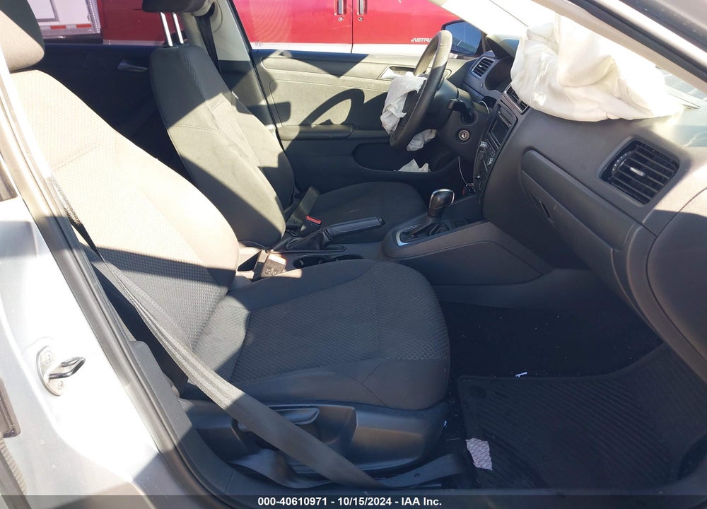 2013 VOLKSWAGEN JETTA 2.0L S VIN: 3VW2K7AJ2DM236748