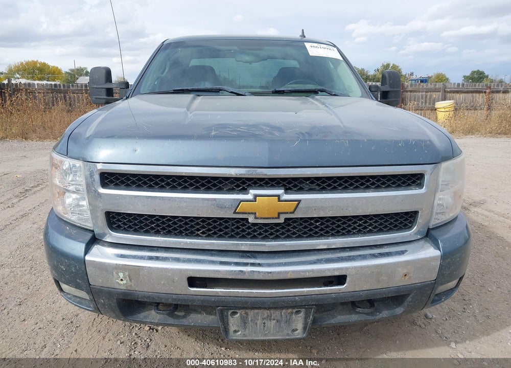 2011 CHEVROLET SILVERADO 1500 LT VIN: 1GCRKSE39BZ425327