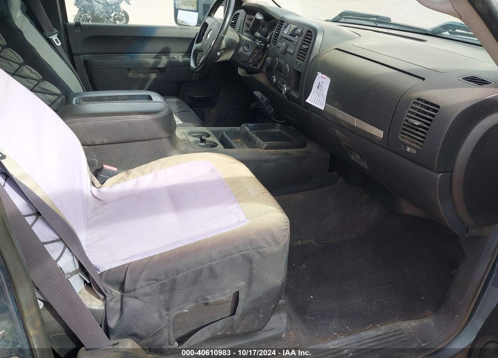 2011 CHEVROLET SILVERADO 1500 LT VIN: 1GCRKSE39BZ425327