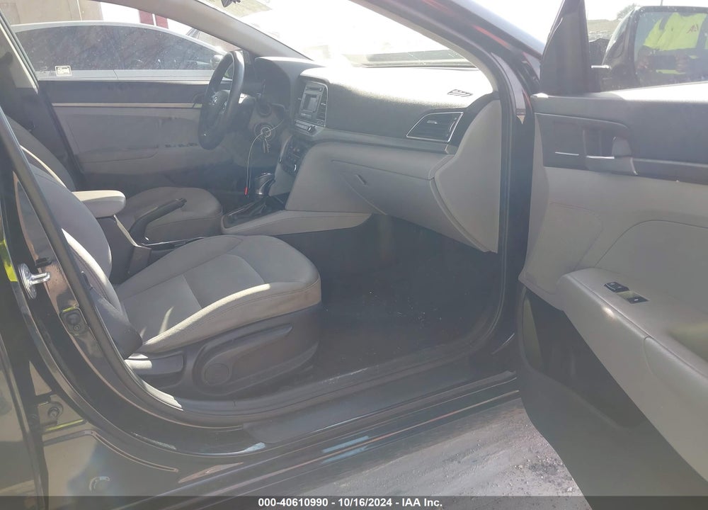 2017 HYUNDAI ELANTRA SE VIN: 5NPD74LF0HH188487