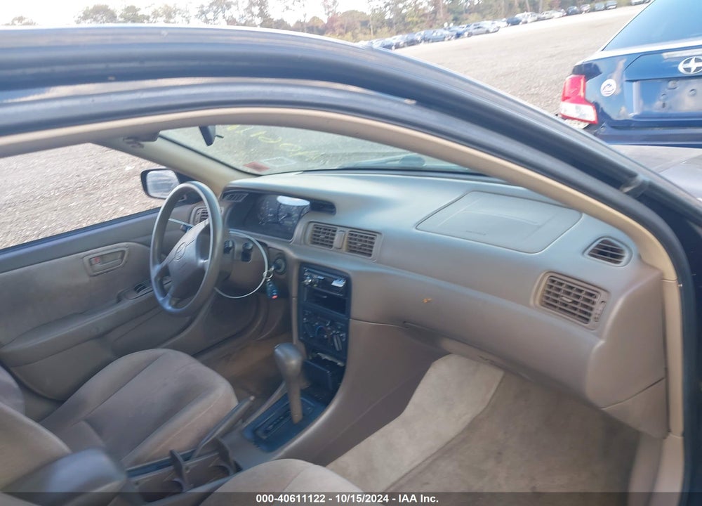 1999 TOYOTA CAMRY LE VIN: 4T1BG28K8XU490577