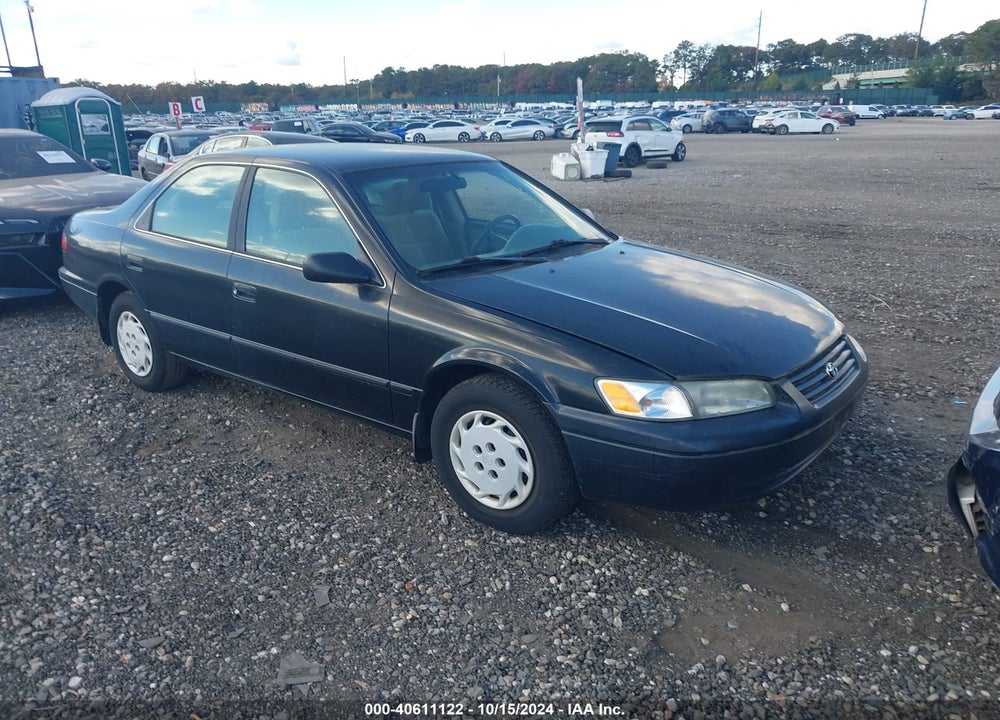 1999 TOYOTA CAMRY LE VIN: 4T1BG28K8XU490577
