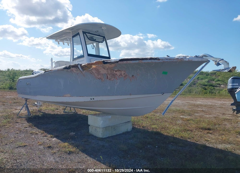 2023 SEA HUNT BOAT VIN: SXSC0462F323