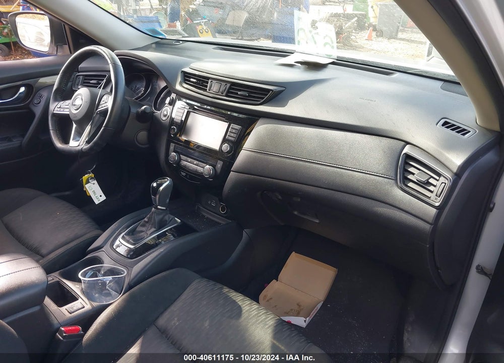 2018 NISSAN ROGUE SV VIN: JN8AT2MV9JW352929