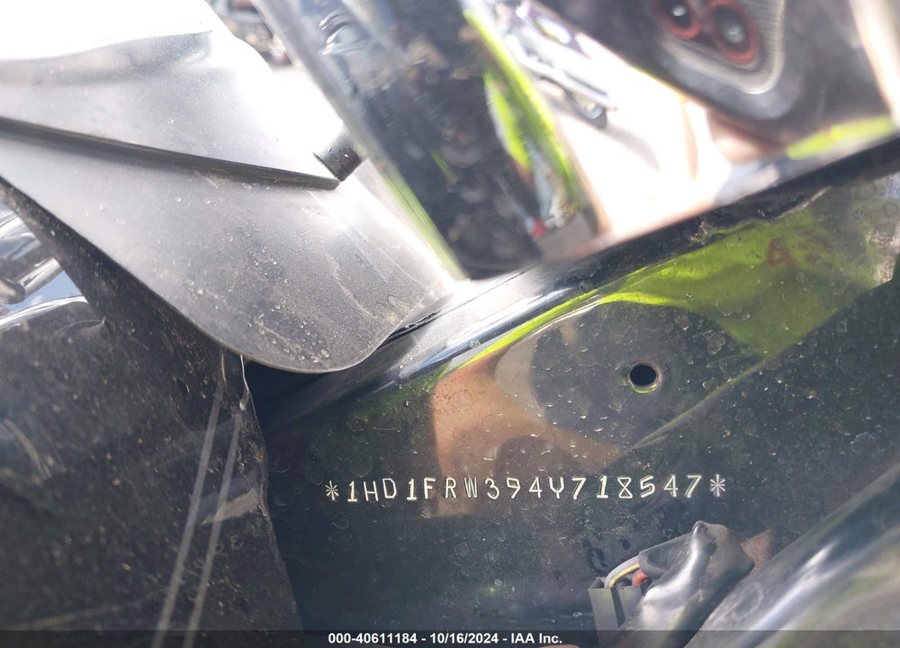 2004 HARLEY-DAVIDSON FLHRCI VIN: 1HD1FRW394Y718547