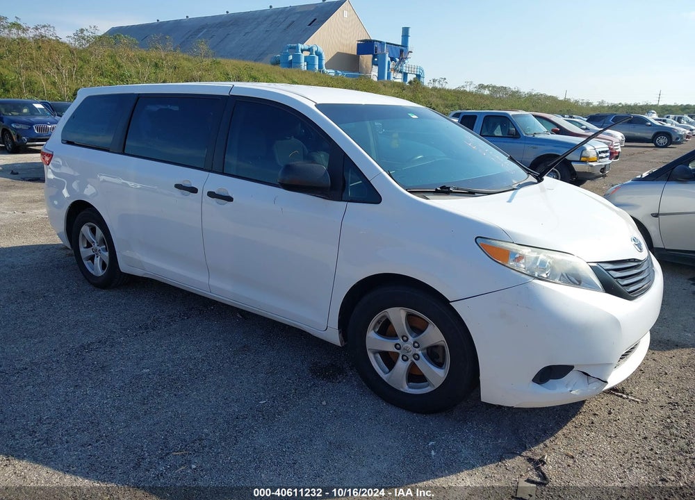2017 TOYOTA SIENNA L 7 PASSENGER VIN: 5TDZZ3DC8HS888573
