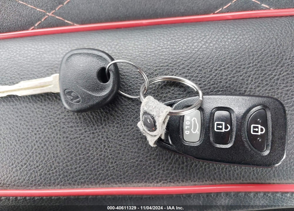 2013 HYUNDAI ELANTRA GLS VIN: 5NPDH4AE3DH431503