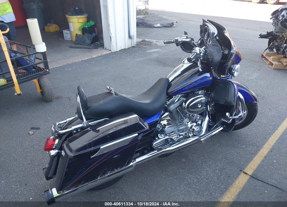 2004 HARLEY-DAVIDSON FLHTCSE VIN: 1HD1PJE1X4Y951075