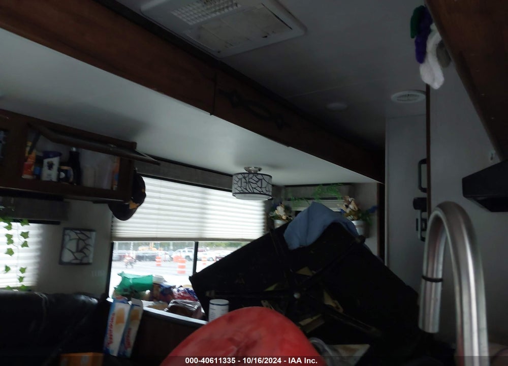 2019 HEARTLAND MALLARD M27 VIN: 5SFNB3021KE389687