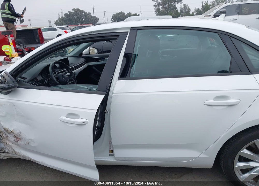 2017 AUDI A4 2.0T PREMIUM VIN: WAUANAF48HN000877