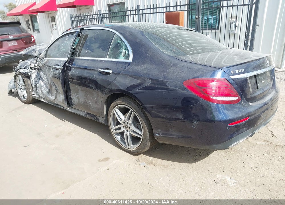 2018 MERCEDES-BENZ E 300 VIN: WDDZF4JB3JA469940