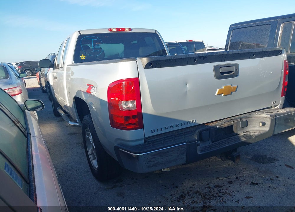 2013 CHEVROLET SILVERADO 1500 LT VIN: 1GCRKSE75DZ401967