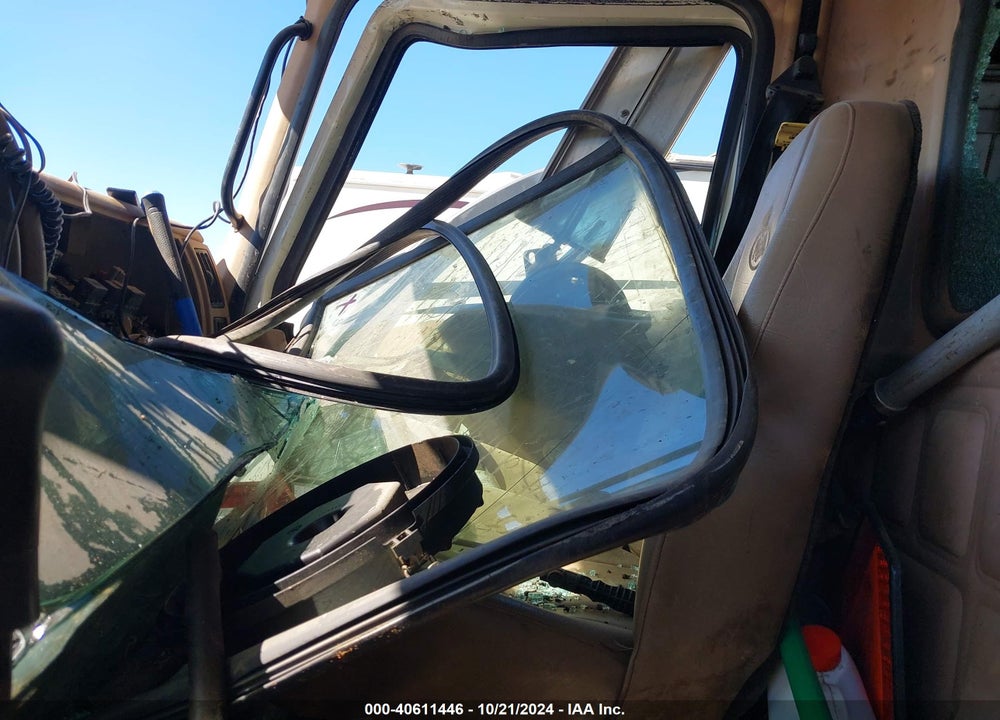 2004 MACK CV713 CV700 VIN: 1M2AG11C14M014451