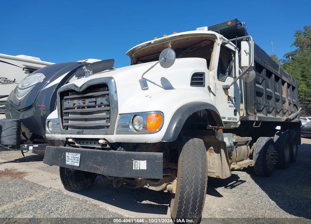 2004 MACK CV713 CV700 VIN: 1M2AG11C14M014451