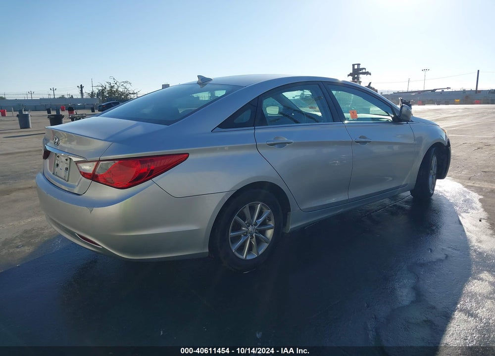 2013 HYUNDAI SONATA GLS VIN: 5NPEB4ACXDH670471