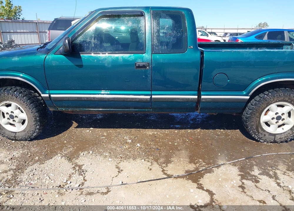 1997 CHEVROLET T10 LS SPORTSIDE VIN: 1GCDT19X5VK177606