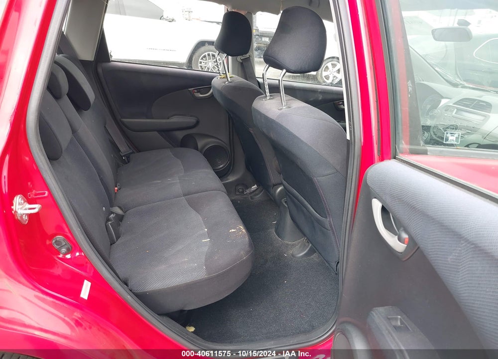 2011 HONDA FIT SPORT VIN: JHMGE8H52BC005022
