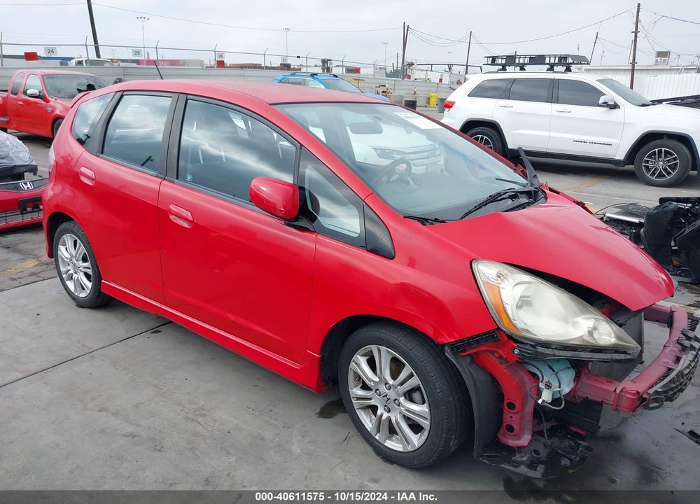 2011 HONDA FIT SPORT VIN: JHMGE8H52BC005022
