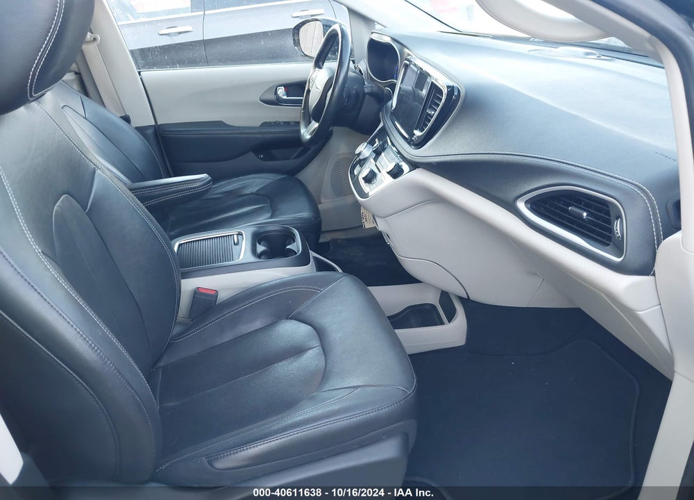 2022 CHRYSLER PACIFICA HYBRID TOURING L VIN: 2C4RC1L7XNR137098