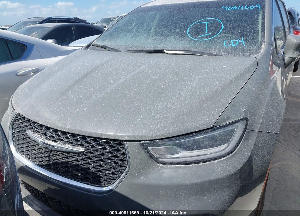 2022 CHRYSLER PACIFICA TOURING L VIN: 2C4RC1BG2NR220073