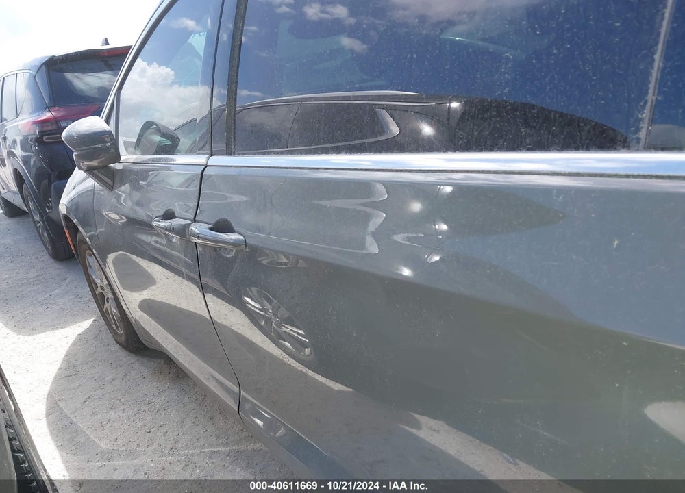 2022 CHRYSLER PACIFICA TOURING L VIN: 2C4RC1BG2NR220073