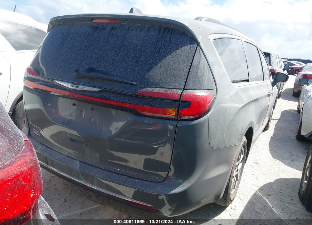 2022 CHRYSLER PACIFICA TOURING L VIN: 2C4RC1BG2NR220073
